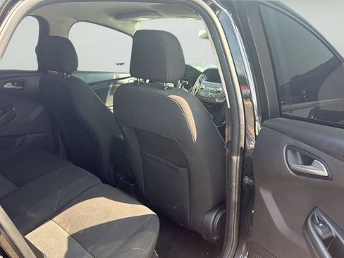 Used 2018 Ford Focus SE FWD image 11