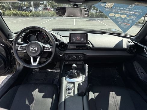 Used 2017 MAZDA MX-5 Miata RF Club image 37