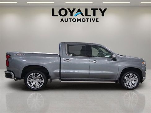 Used 2022 Chevrolet Silverado 1500 LTZ w/ Technology Package image 6