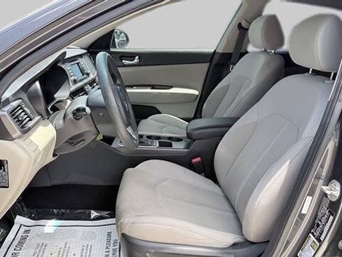 Used 2017 Kia Optima LX w/ Convenience Package FWD image 11