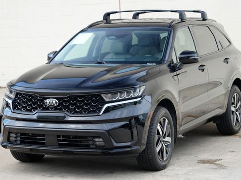 Used 2021 Kia Sorento EX AWD/4WD image 46
