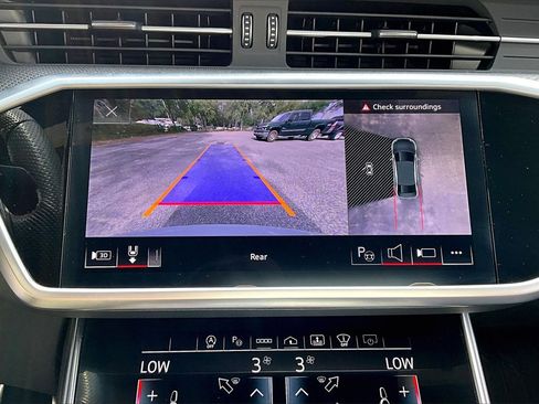 Used 2023 Audi S6 Prestige w/ Prestige Package image 13