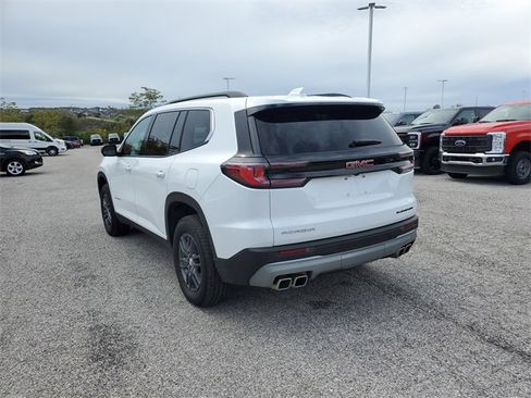 Used 2025 GMC Acadia Elevation image 6