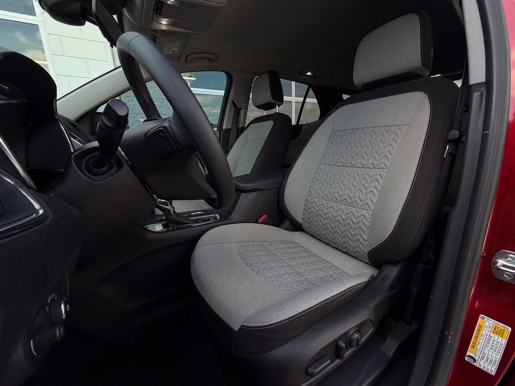 Used 2024 Chevrolet Equinox LT FWD image 6