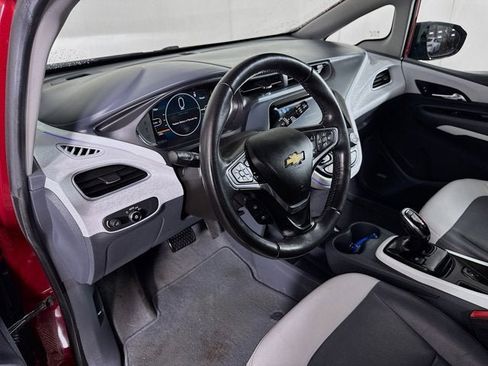 Used 2019 Chevrolet Bolt Premier w/ Infotainment Package image 9