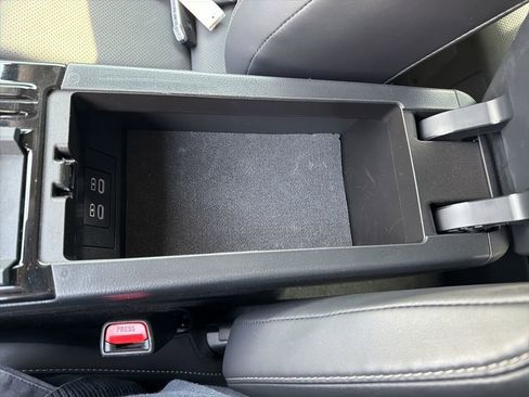 Used 2023 Toyota Prius XLE FWD image 76