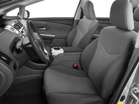 Used 2014 Toyota Prius V Five image 8