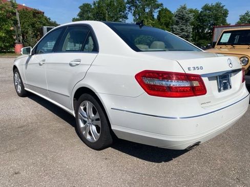 Used 2011 Mercedes-Benz E 350 4MATIC Sedan image 4