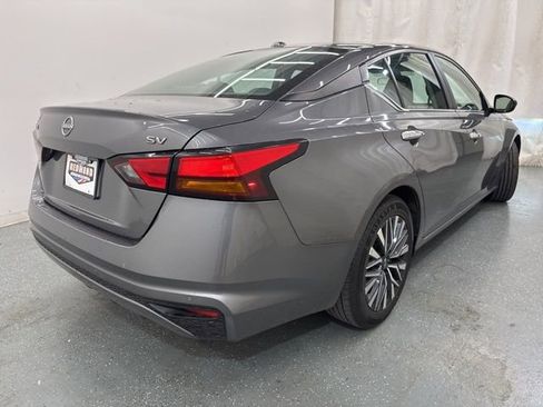Used 2024 Nissan Altima 2.5 SV FWD image 8