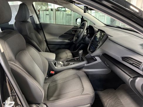 Used 2024 Subaru Crosstrek 2.0i Premium image 11