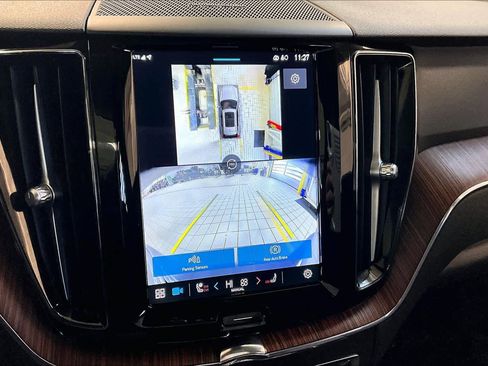 Certified 2024 Volvo XC60 B5 Plus image 28