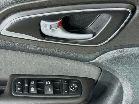Used 2017 Chrysler 200 LX FWD image 22