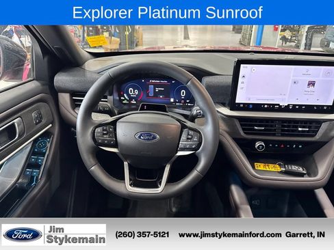 Used 2026 Ford Explorer Platinum AWD/4WD image 18