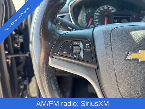 Used 2021 Chevrolet Trax LT w/ Driver Confidence Package FWD image 18