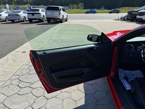 Used 2014 Ford Mustang Coupe RWD image 6