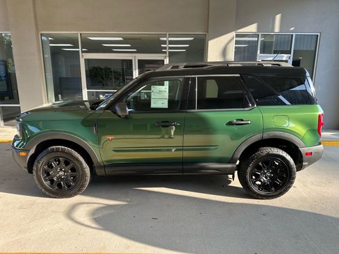 Used 2025 Ford Bronco Sport Badlands AWD/4WD image 3