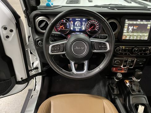 Used 2021 Jeep Gladiator Rubicon image 16