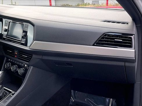 Used 2019 Volkswagen Jetta R-Line w/ R-Line Cold Weather Package FWD image 14