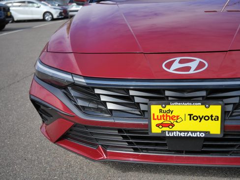 Used 2025 Hyundai Elantra SEL FWD image 16