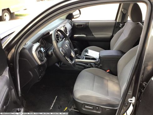 Used 2022 Toyota Tacoma SR5 RWD image 8