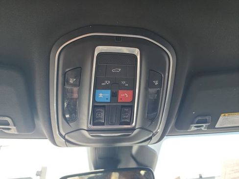 Used 2023 Jeep Grand Cherokee L Laredo image 22