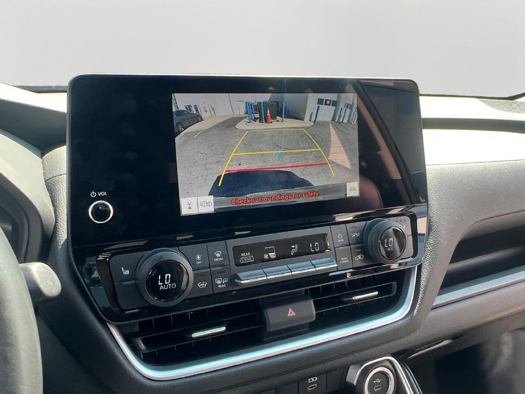 Used 2025 Toyota Grand Highlander AWD image 16