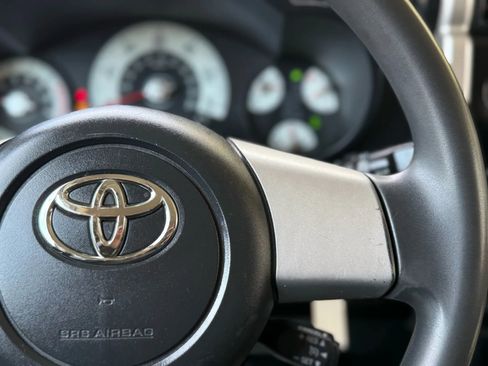 Used 2010 Toyota FJ Cruiser 4WD image 27