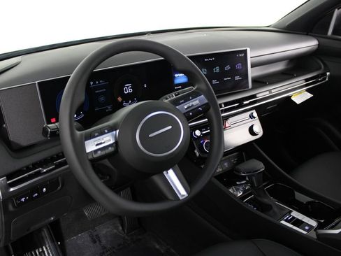 Certified 2026 Hyundai Santa Cruz SEL FWD image 18