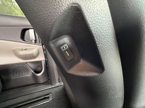 New 2026 Kia Carnival EX FWD image 19
