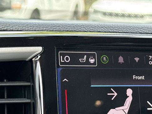 Used 2021 Chrysler Pacifica Touring-L w/ Premium & Safety Sphere Group image 41