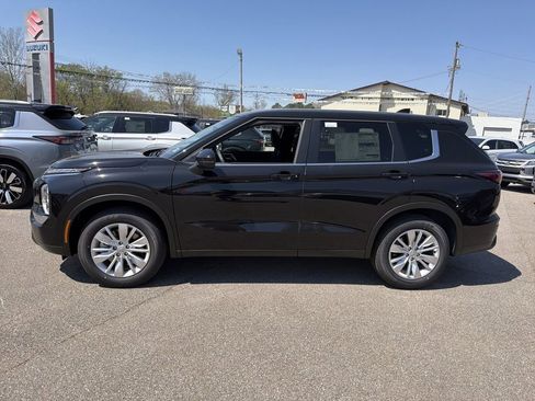 New 2026 Mitsubishi Outlander ES AWD/4WD image 8