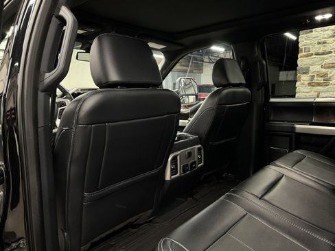 Used 2022 Ford F250 Lariat w/ Lariat Ultimate Package image 28