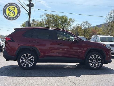 Used 2019 Toyota RAV4 XLE Premium w/ Cold Weather Package image 7