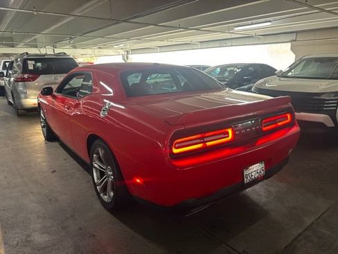 Used 2022 Dodge Challenger R/T RWD image 2