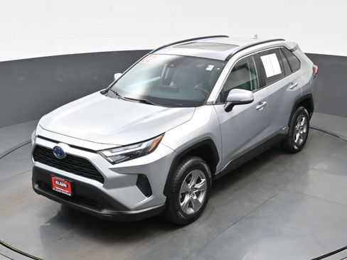 Used 2022 Toyota RAV4 XLE w/ Convenience Package AWD/4WD image 37
