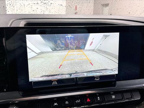 Used 2023 GMC Sierra 1500 SLE image 15