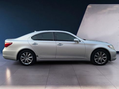 Used 2012 Lexus LS 460 w/ Comfort Pkg image 6