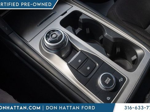 Certified 2022 Ford Explorer XLT w/ Class IV Trailer Tow Package AWD/4WD image 10