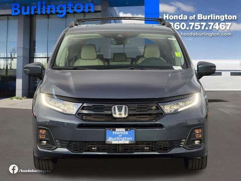 New 2026 Honda Odyssey Touring image 10