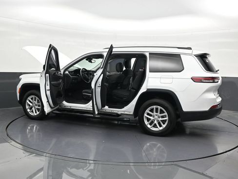Used 2022 Jeep Grand Cherokee L Laredo w/ Luxury Tech Group I RWD image 36