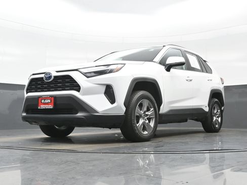 Used 2024 Toyota RAV4 XLE w/ Convenience Package AWD/4WD image 29