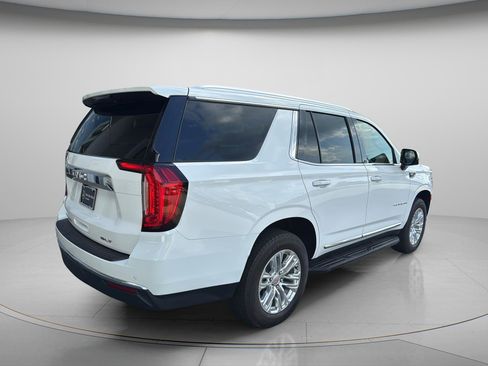 Used 2024 GMC Yukon SLT w/ SLT Premium Package RWD image 5