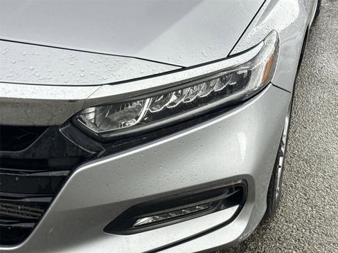 Used 2020 Honda Accord EX image 9