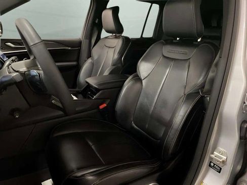 Used 2023 Jeep Grand Cherokee Overland w/ Luxury Tech Group IV image 68