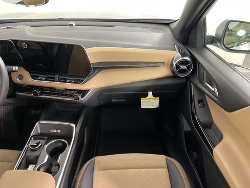 New 2026 Chevrolet Equinox ACTIV w/ Convenience Package III FWD image 14