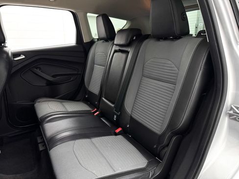 Used 2018 Ford Escape SE w/ SE Sport Appearance Package FWD image 24