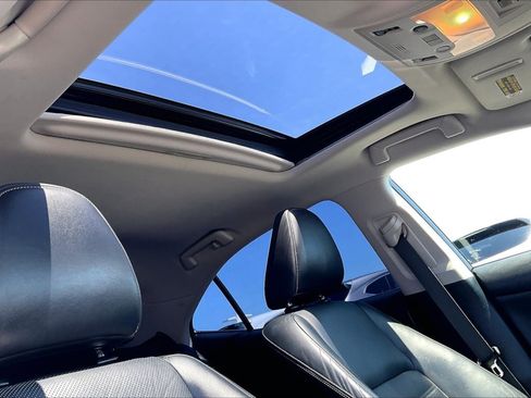 Used 2014 Lexus IS 250 w/ Luxury Package w/Gray Wood RWD image 19