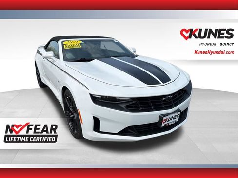 Used 2021 Chevrolet Camaro LT w/ Technology Package RWD image 1