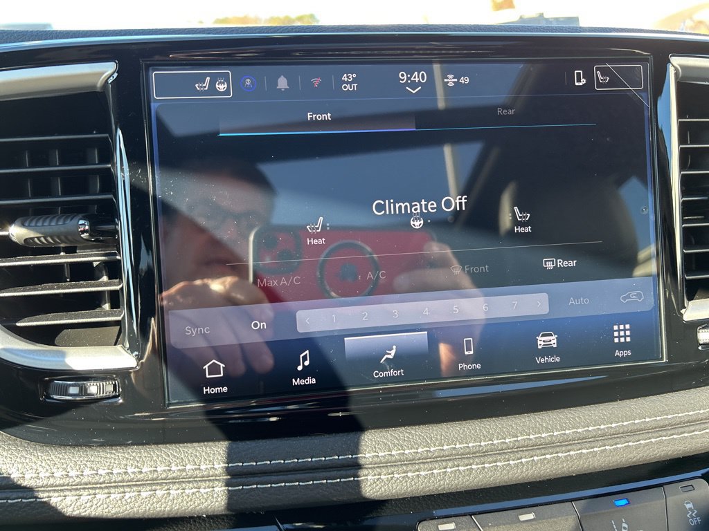 New 2026 Chrysler Pacifica Select AWD/4WD image 20