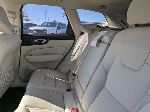 New 2026 Volvo XC60 B5 Ultra w/ Protection Package Premier image 13